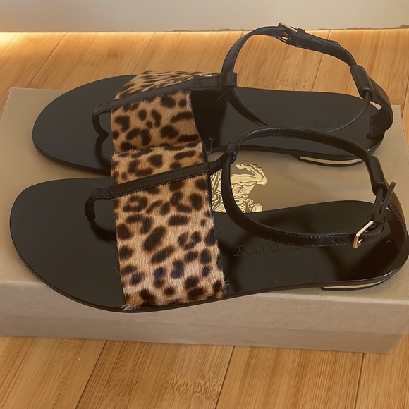 Burberry Adelaide Leopard Flat Sandals 38 - Picture 5 of 7